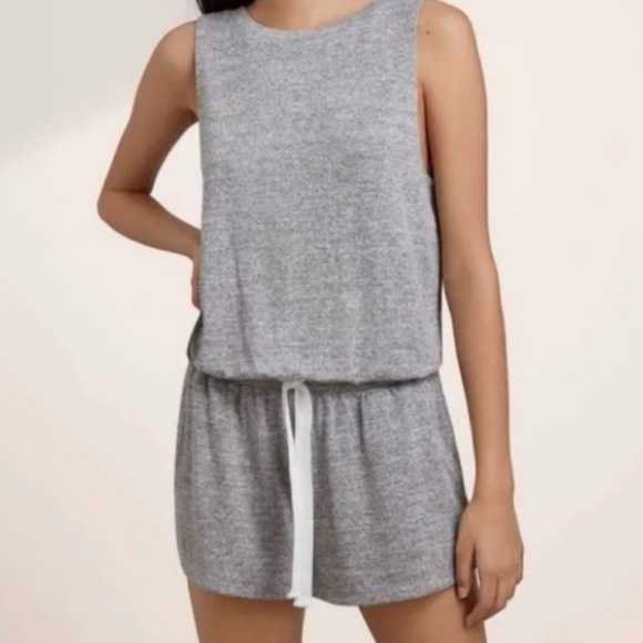 Wilfred Free Aritzia Izabel Heather Gray Jersey Knit Shorts Romper, Medium - Picture 1 of 14
